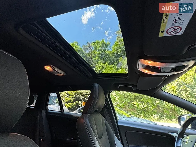 Volvo V60 2015 VIN YV1FW73CDF1259966 фото оголошення 4 з 48
