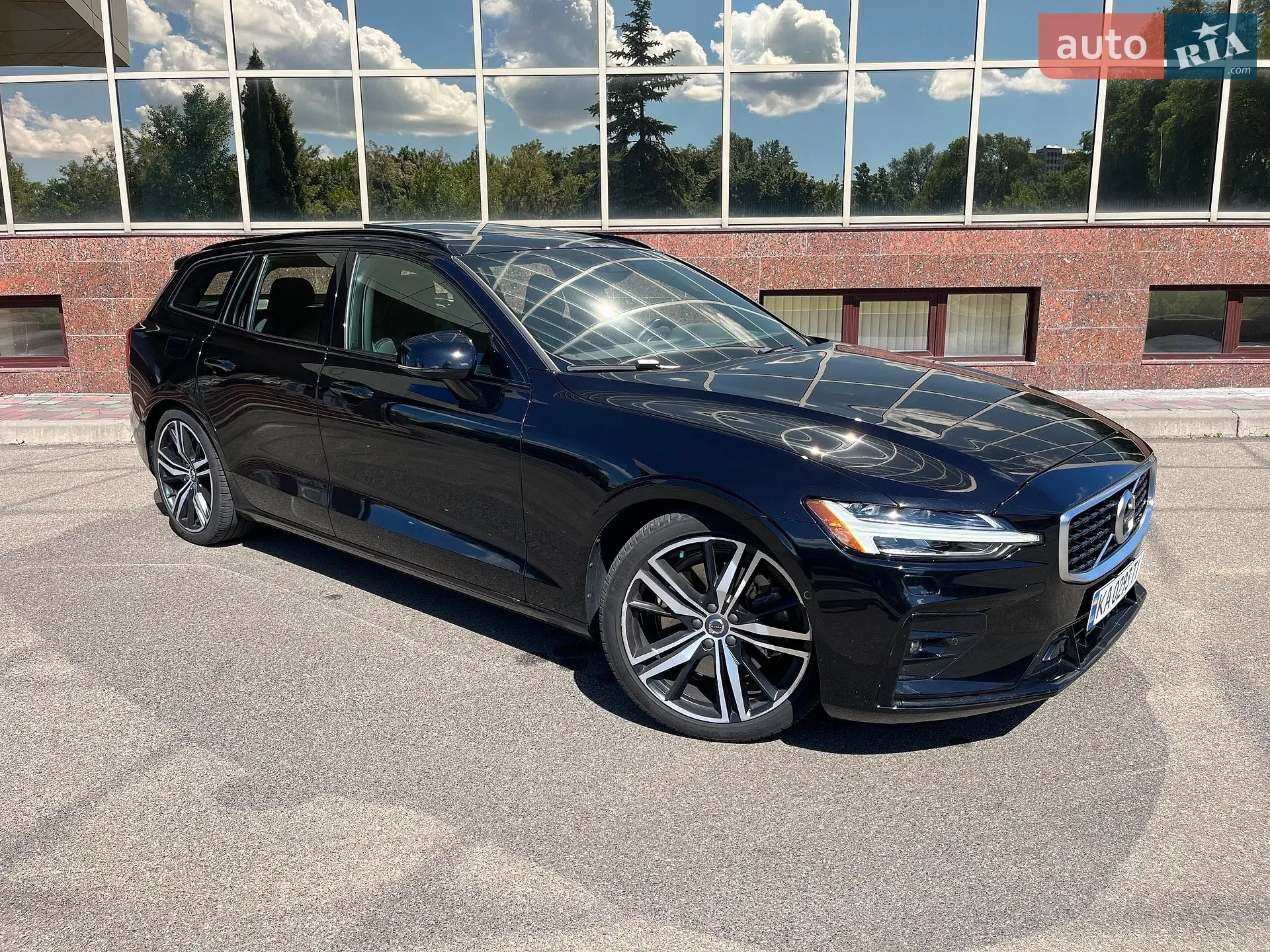 2019 Volvo V60 - мініатюра 2