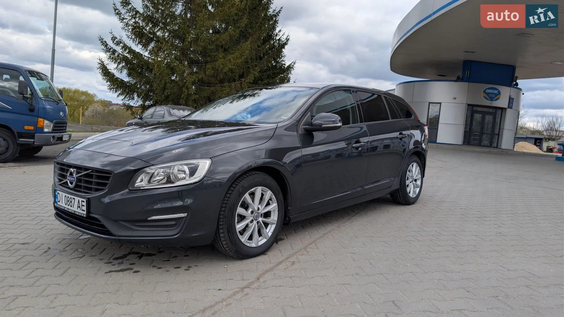 2017 Volvo V60 - мініатюра 2