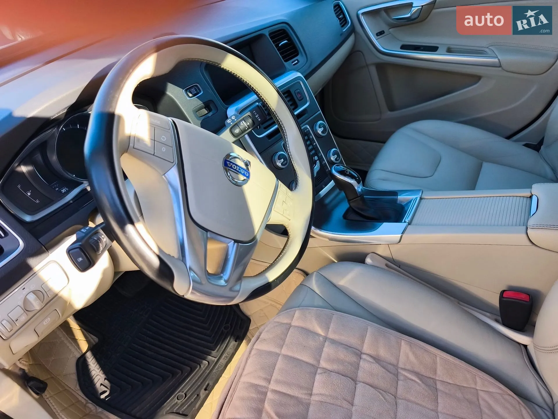 2015 Volvo V60 - мініатюра 14