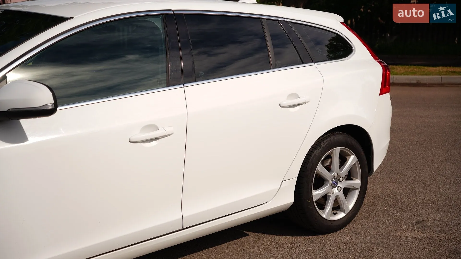 2016 Volvo V60 - мініатюра 8