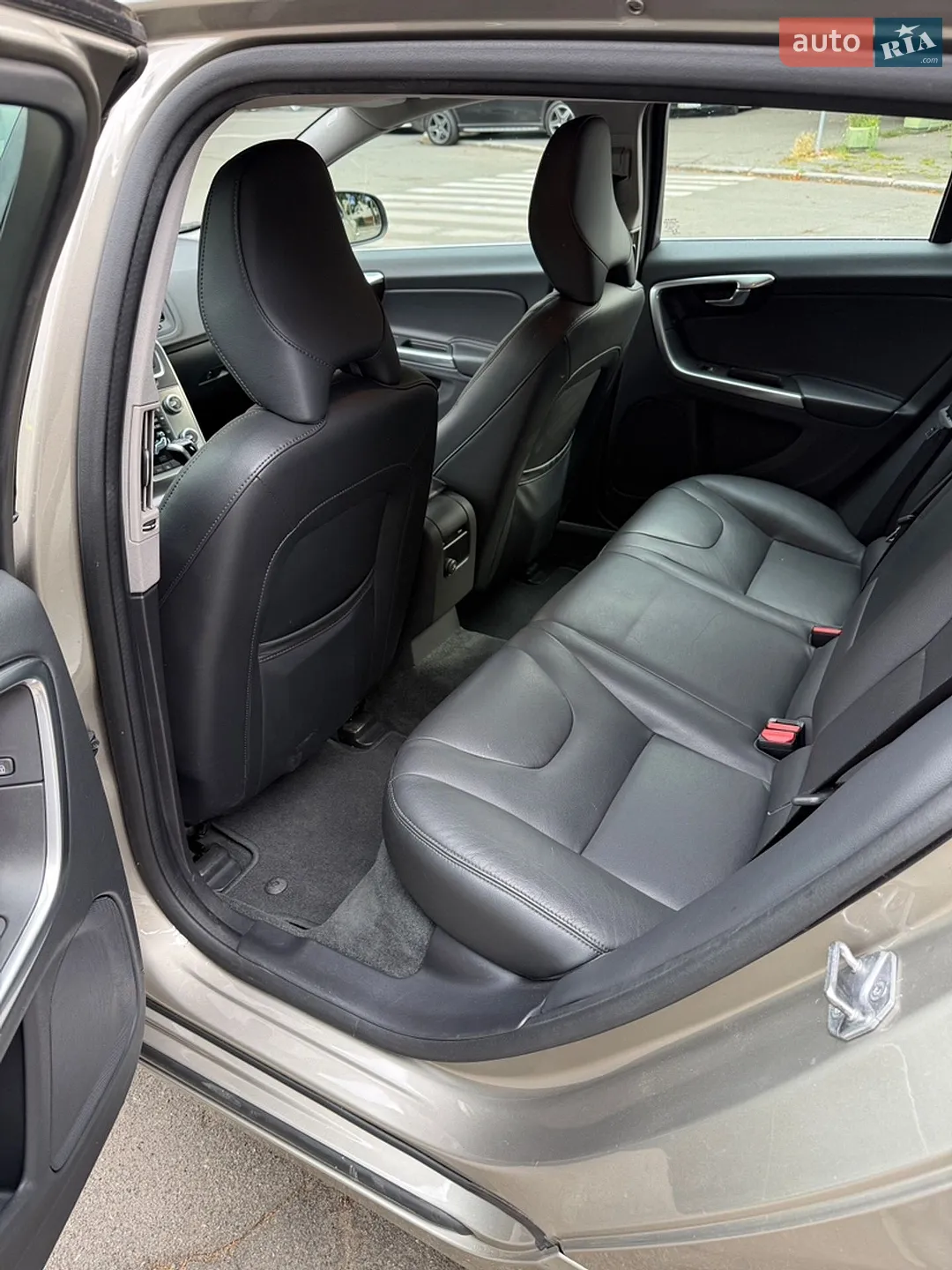 2015 Volvo V60 - мініатюра 10