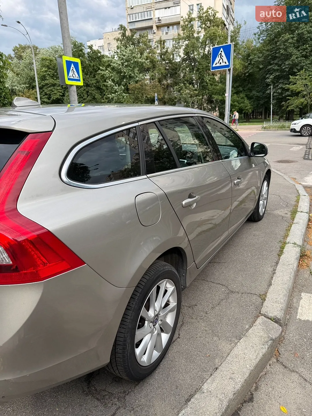 2015 Volvo V60 - мініатюра 13