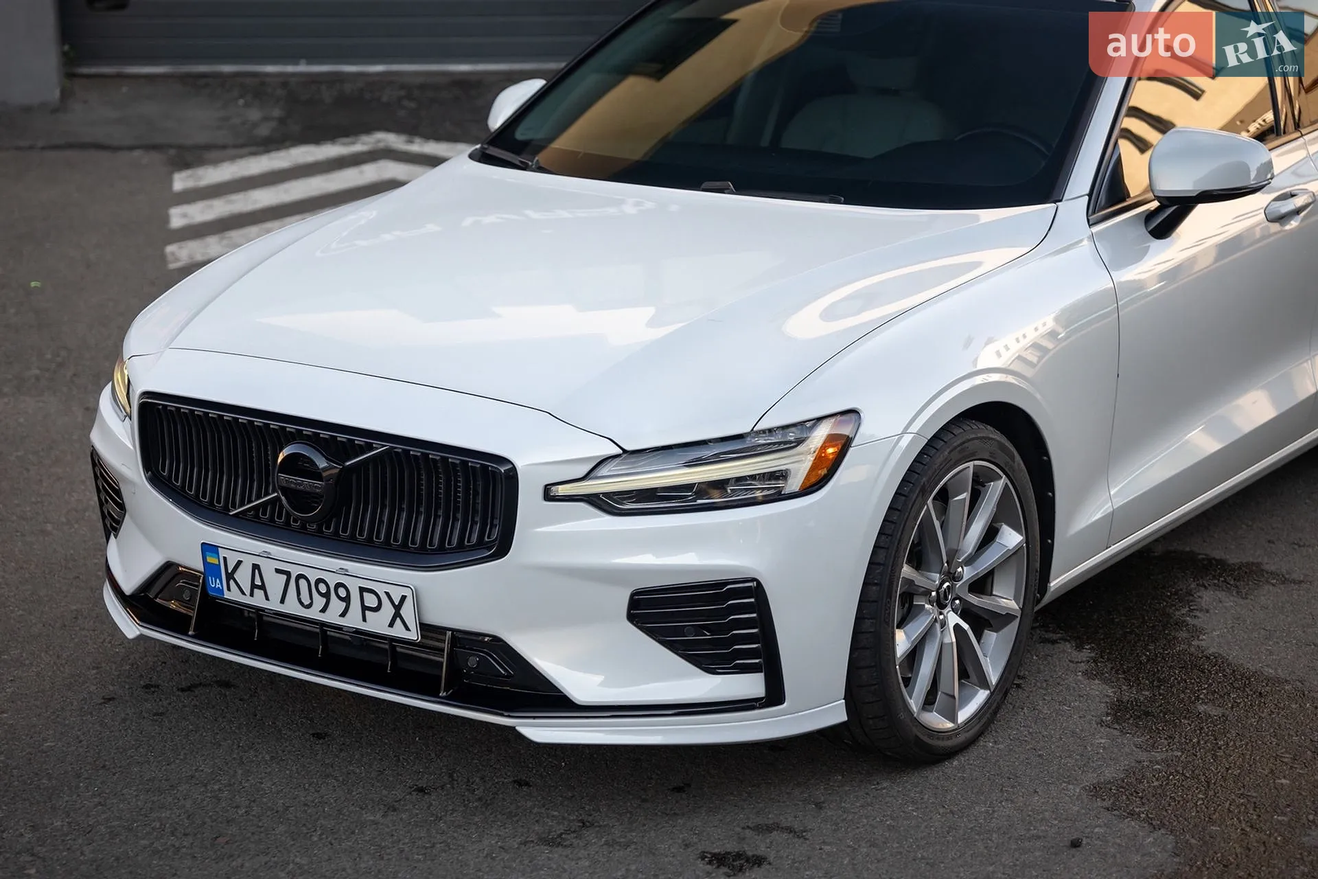 2019 Volvo V60 - мініатюра 4