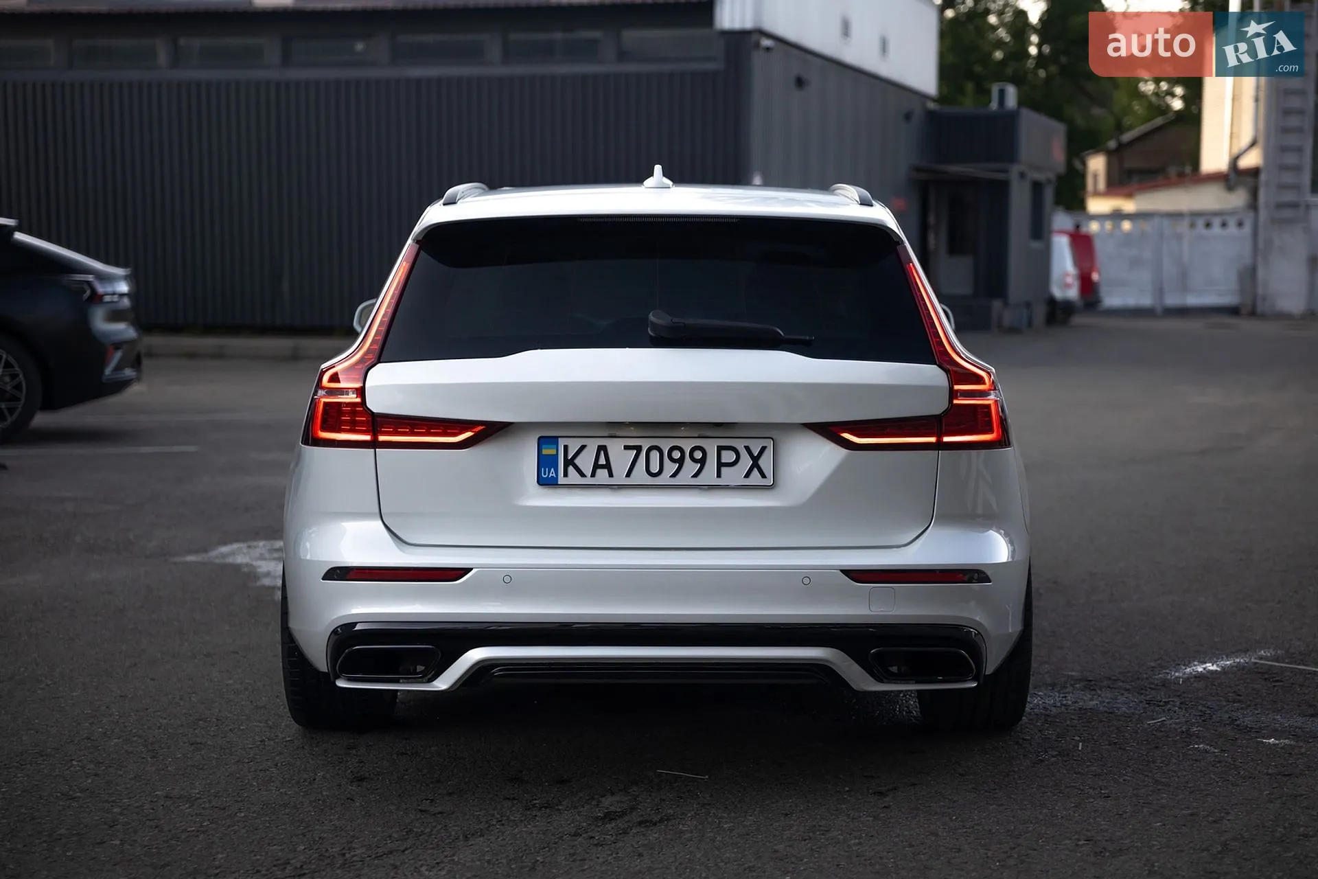 2019 Volvo V60 - мініатюра 10