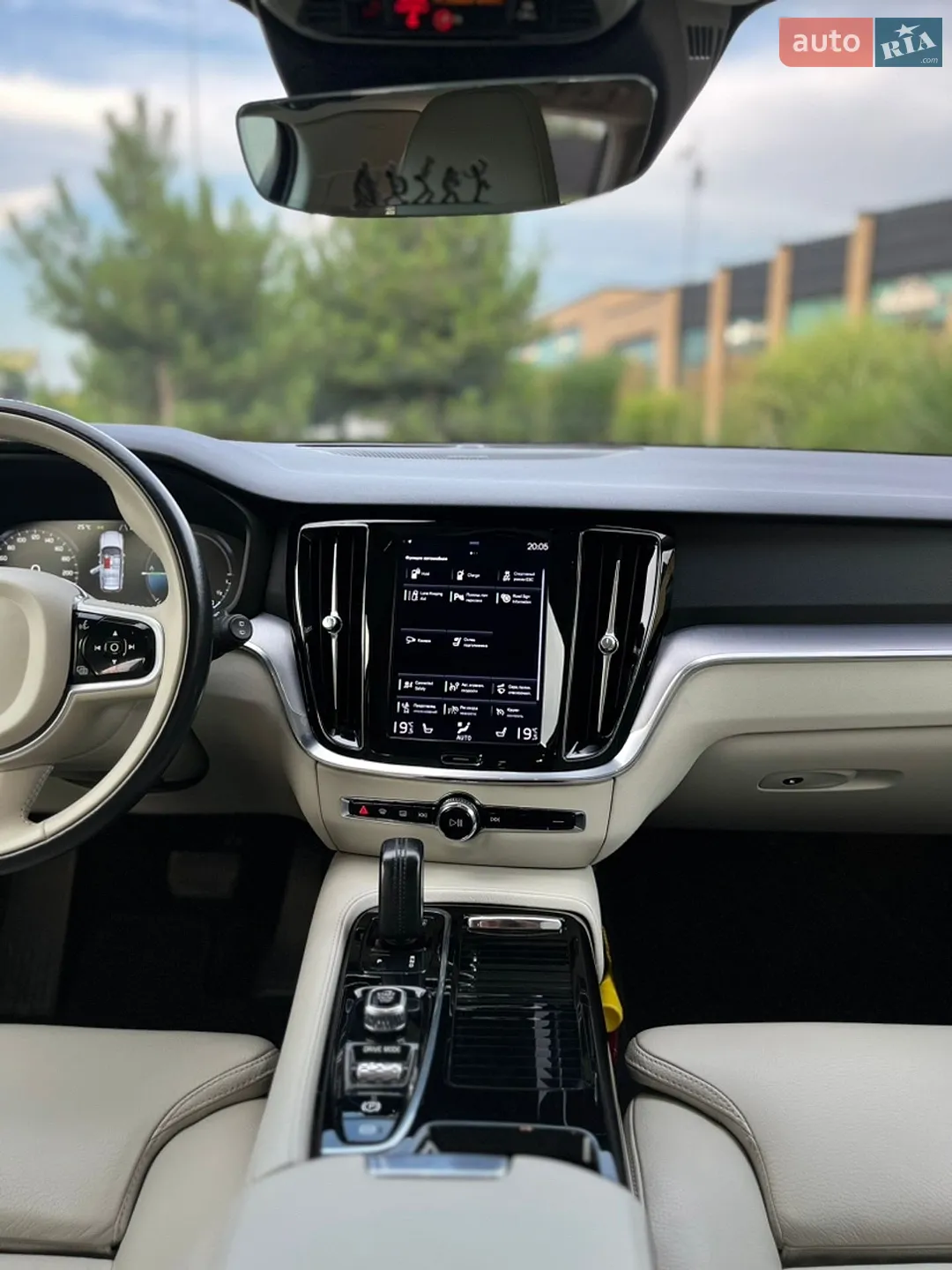 2020 Volvo V60 - мініатюра 13