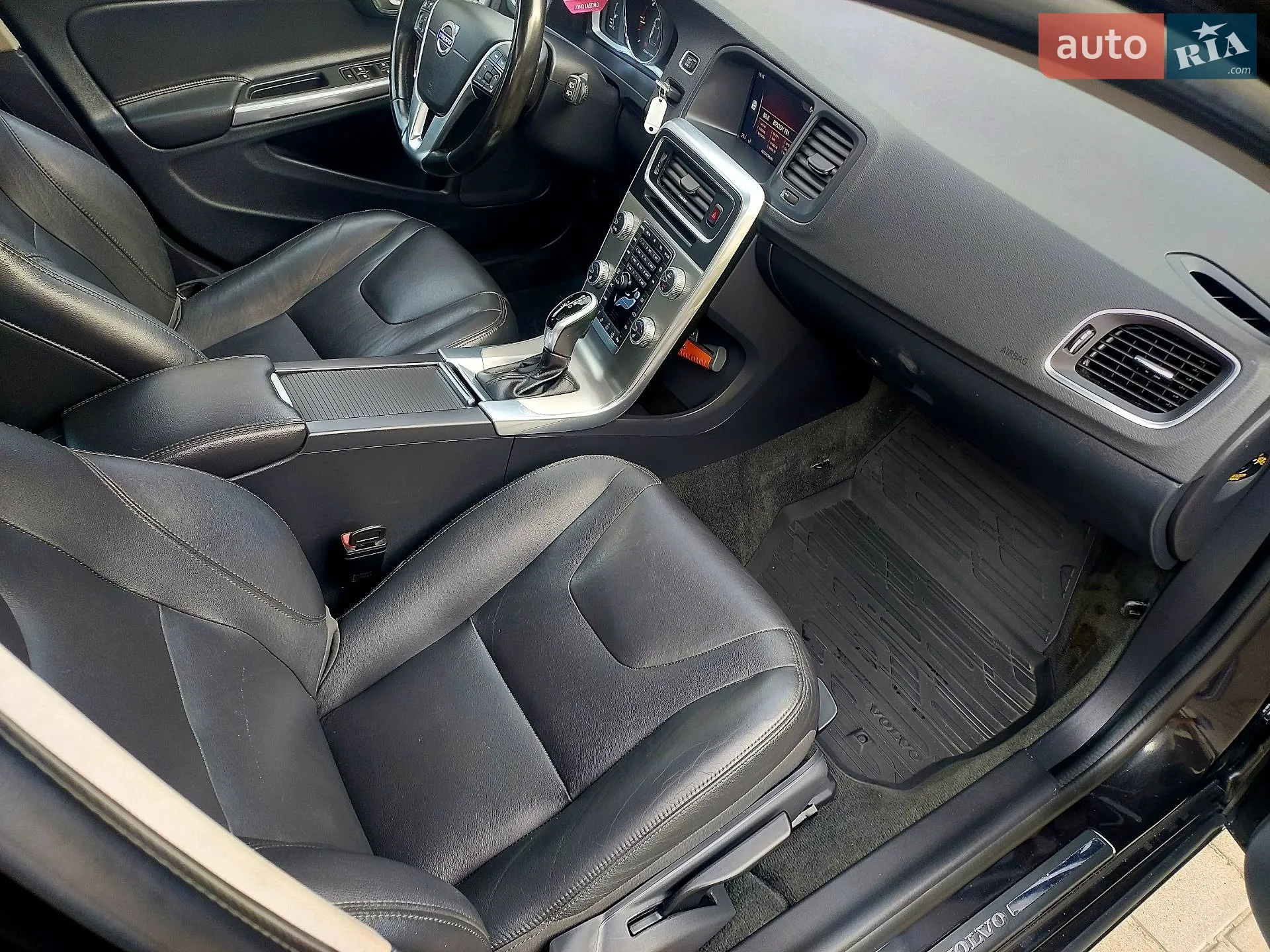 2017 Volvo V60 - мініатюра 20