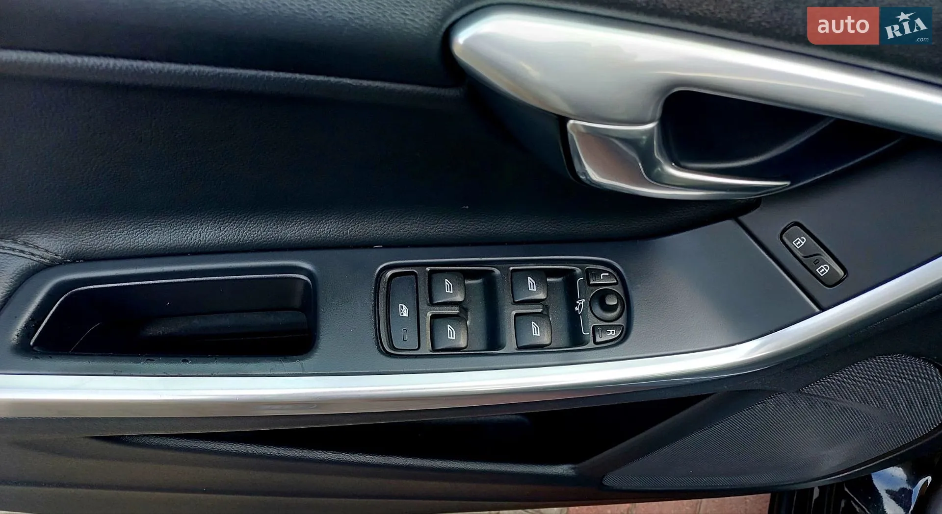 2017 Volvo V60 - мініатюра 26