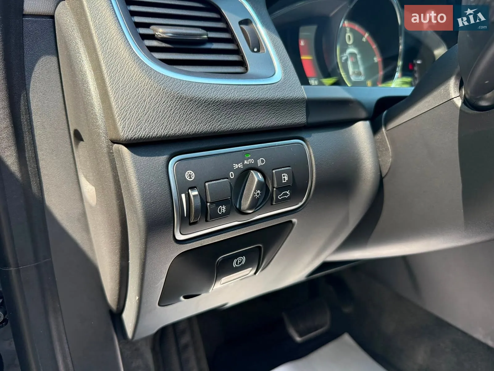 2015 Volvo V60 - мініатюра 51