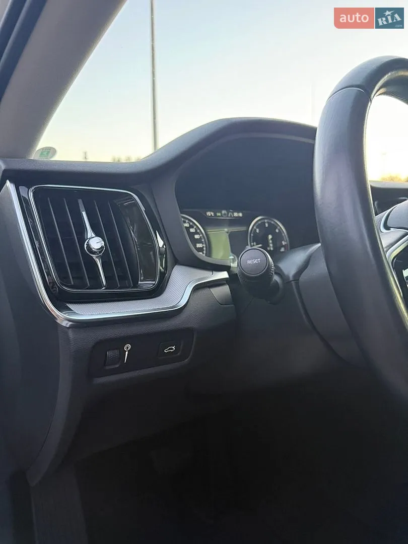 2019 Volvo V60 - мініатюра 37
