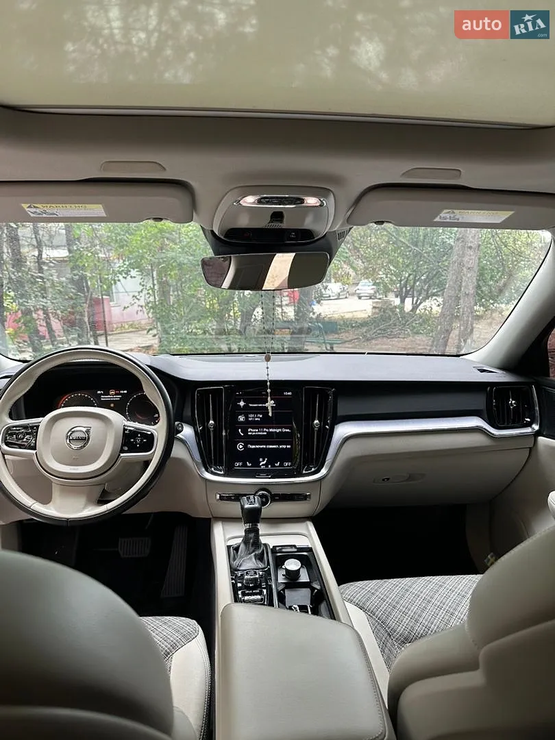 2018 Volvo V60 - мініатюра 9