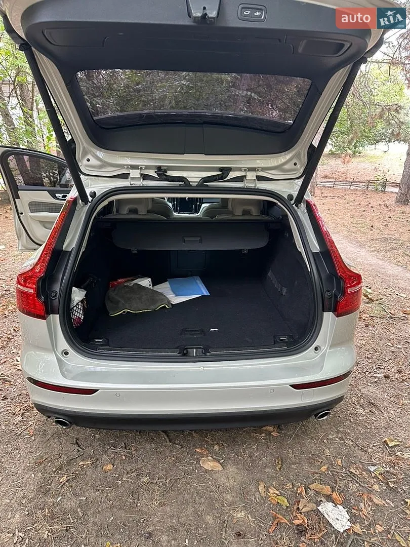 2018 Volvo V60 - мініатюра 13