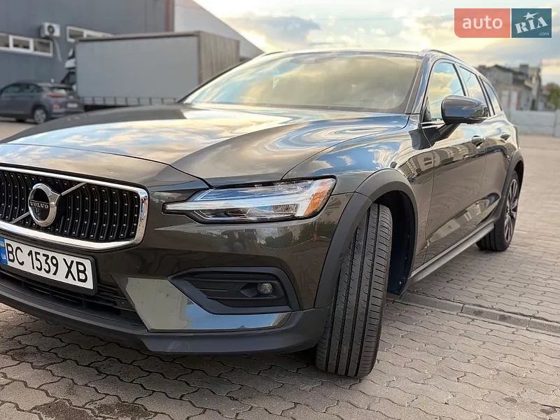 Volvo V60 2020