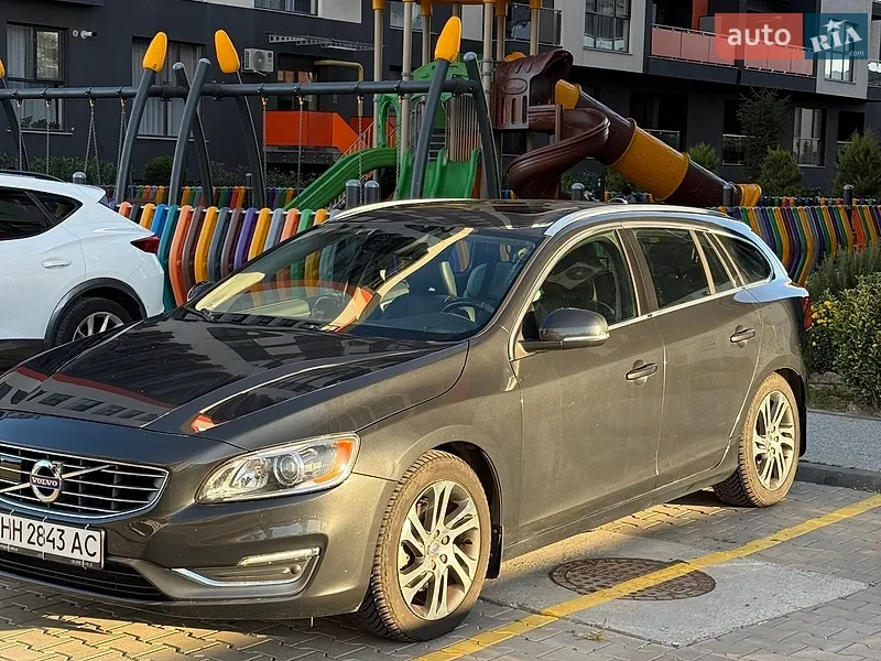 Volvo V60 2015