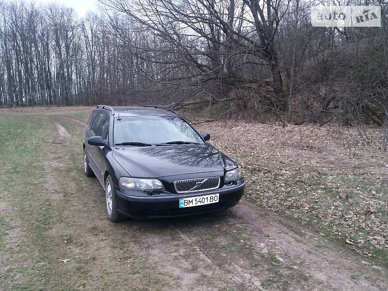 Універсал Volvo V70 2001 в Ромнах