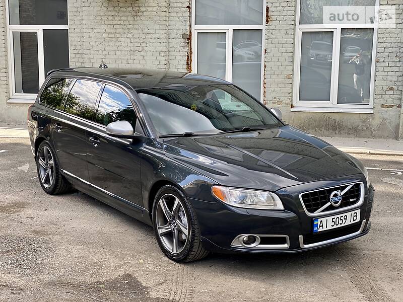 Универсал Volvo V70 2013 в Киеве