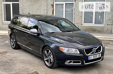 Универсал Volvo V70 2013 в 