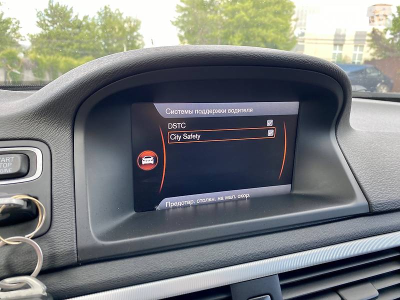 Универсал Volvo V70 2013 в Киеве