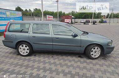 Универсал Volvo V70 2001 в Лубнах