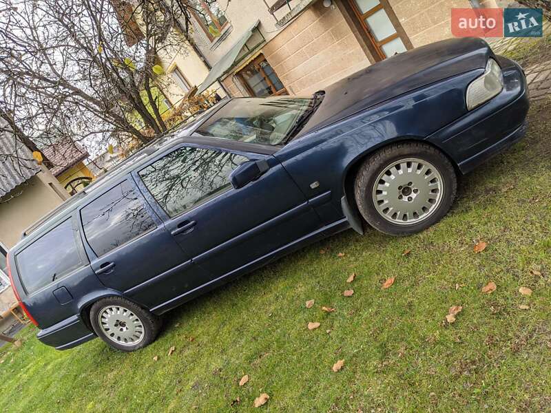 Универсал Volvo V70 1999 в Жовкве