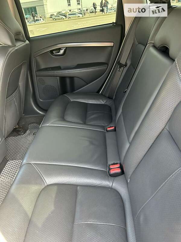 Универсал Volvo V70 2015 в Чернигове фото 32 Универсал Volvo V70 2015 в Чернигове