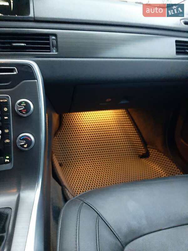 Універсал Volvo V70 2016 в Львові