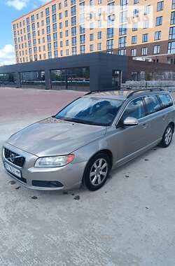 Універсал Volvo V70 2010 в Нетішині