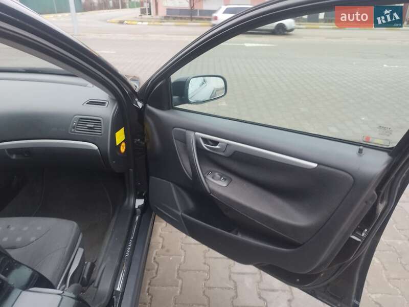 Універсал Volvo V70 2005 в Ірпені