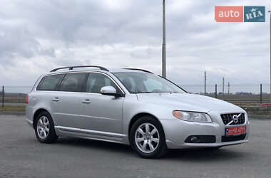 Універсал Volvo V70 2010 в Радивиліві