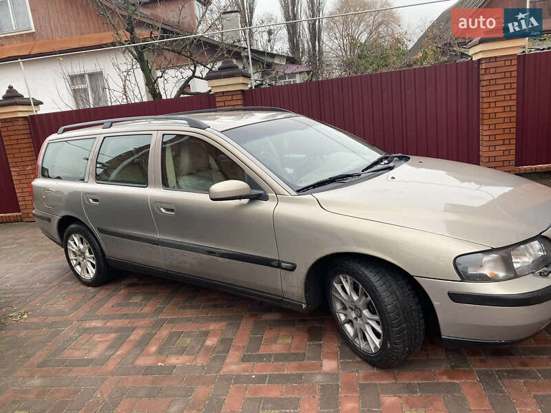 Універсал Volvo V70 2003 в Костопілі