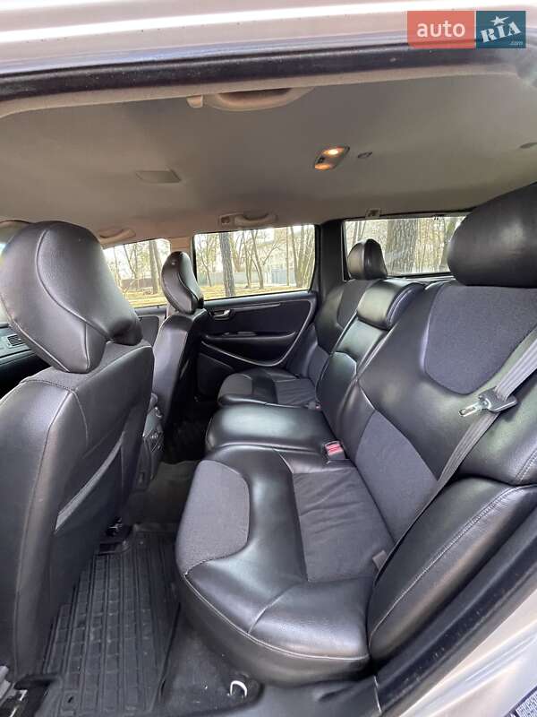 Универсал Volvo V70 2001 в Киеве фото 17 Универсал Volvo V70 2001 в Киеве