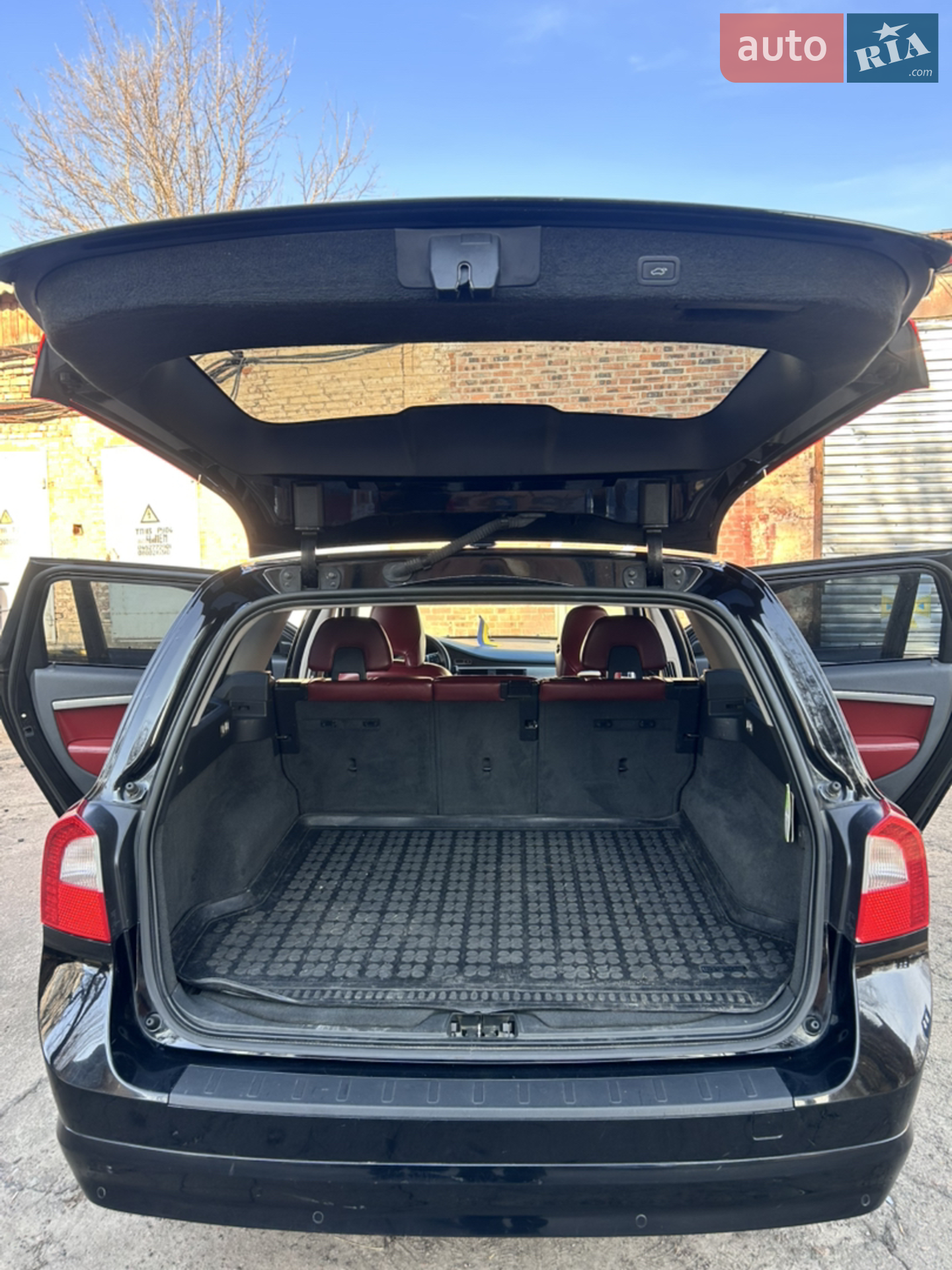2011 Volvo V70 - мініатюра 12