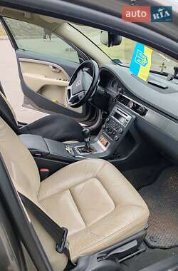 Универсал Volvo V70 2009 в 