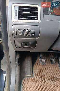 Универсал Volvo V70 2010 в 