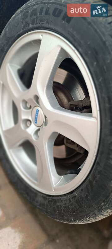 Универсал Volvo V70 2008 в Черновцах