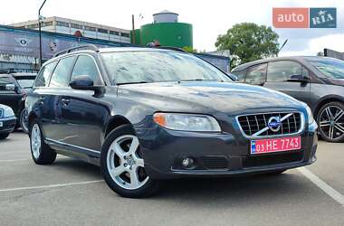 Универсал Volvo V70 2011 в 