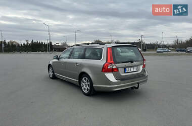 Универсал Volvo V70 2010 в 