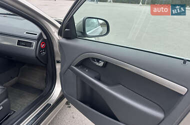 Универсал Volvo V70 2010 в 