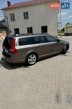 Універсал Volvo V70 2010 в Гусятині