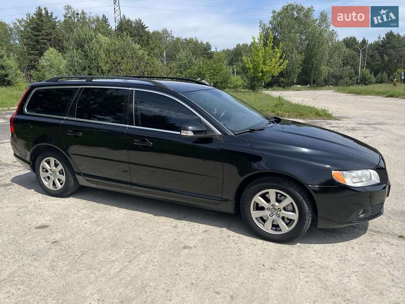 Універсал Volvo V70 2011 в Маневичах