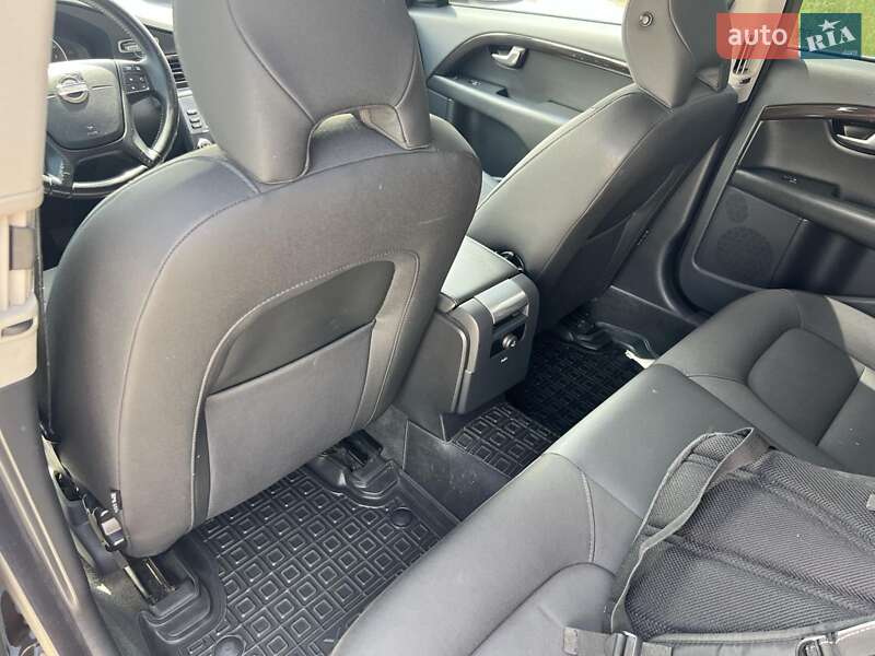 Універсал Volvo V70 2011 в Маневичах