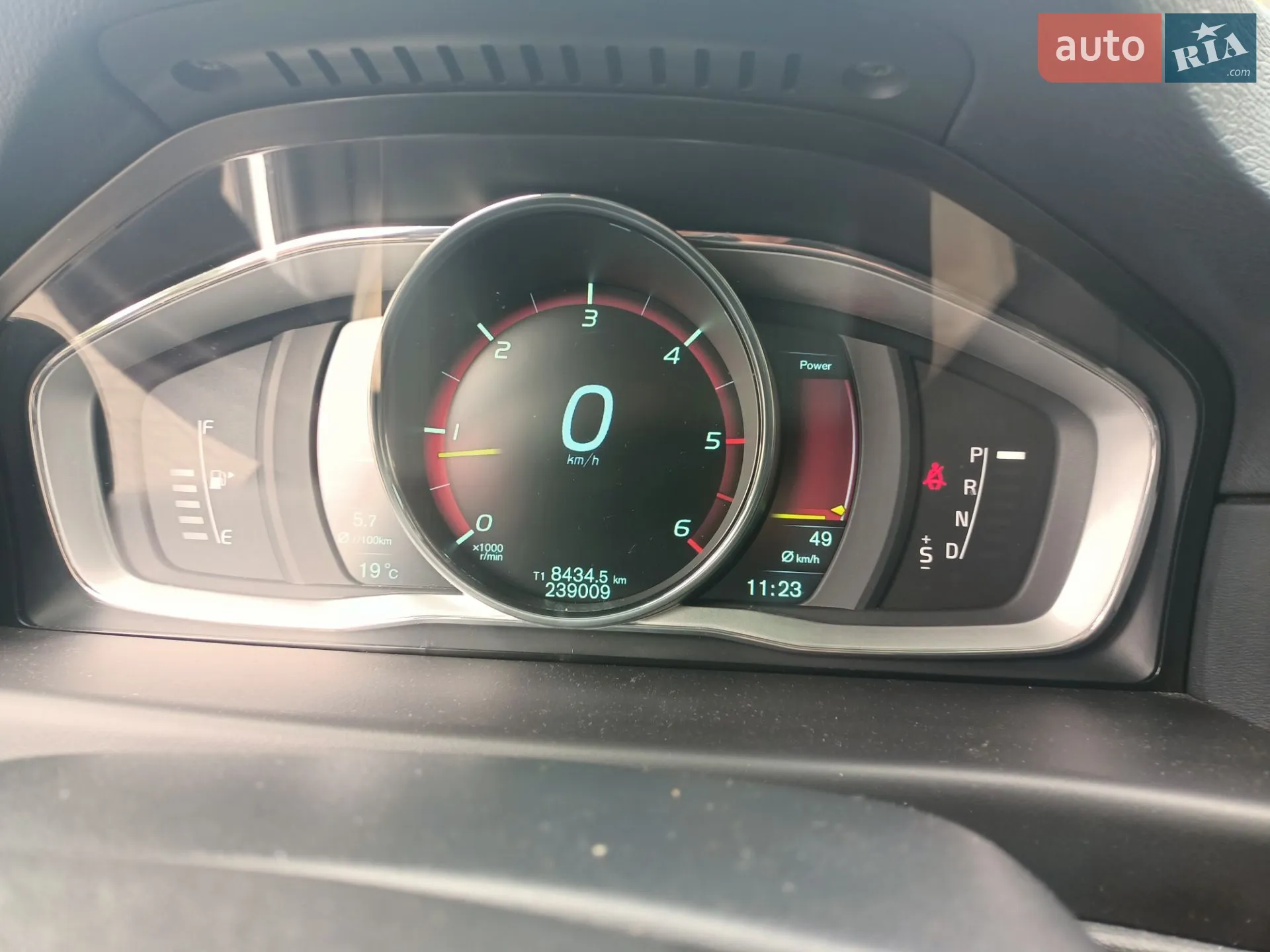 2013 Volvo V70 - мініатюра 16