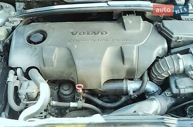 Универсал Volvo V70 2004 в 