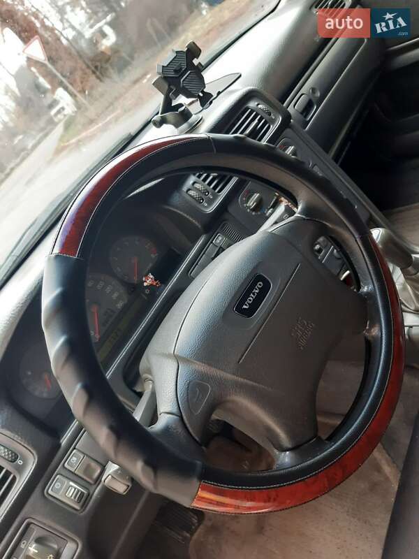 Универсал Volvo V70 1997 в Буче