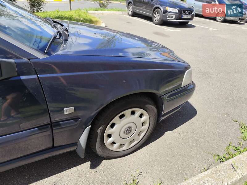 Универсал Volvo V70 1997 в Буче