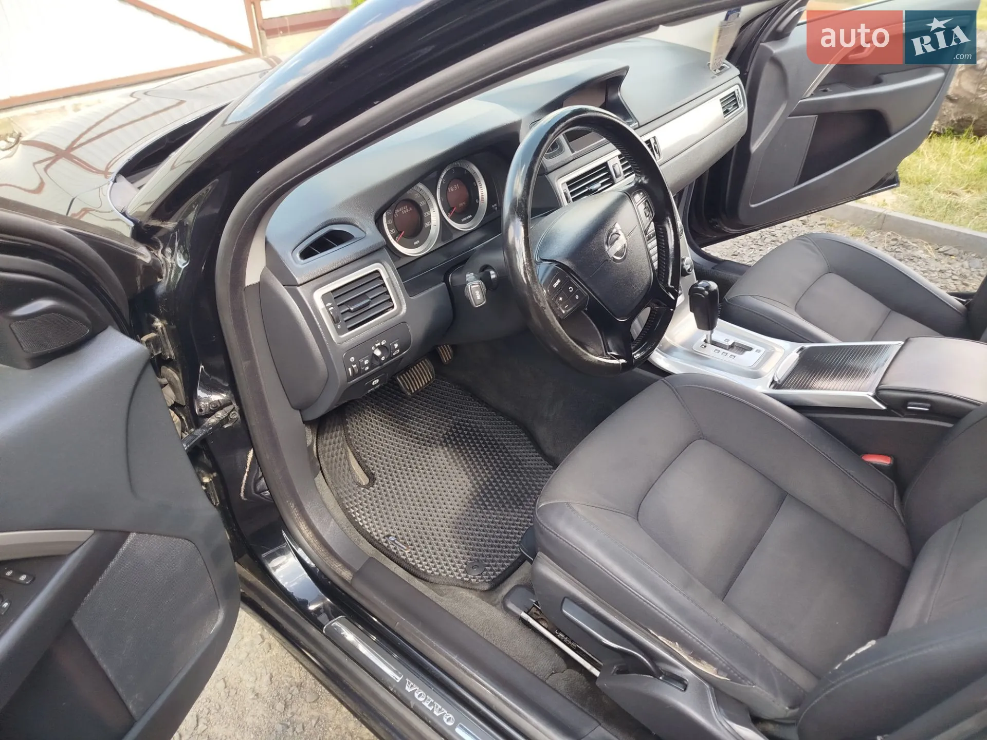 2011 Volvo V70 - мініатюра 21