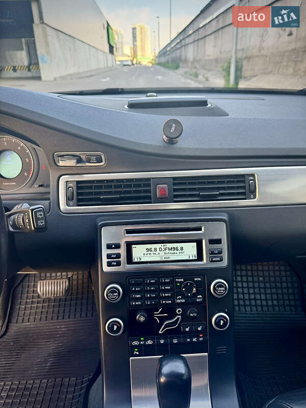 Универсал Volvo V70 2009 в Киеве