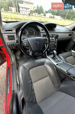 Универсал Volvo V70 2012 в 