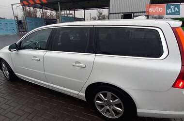 Универсал Volvo V70 2010 в 