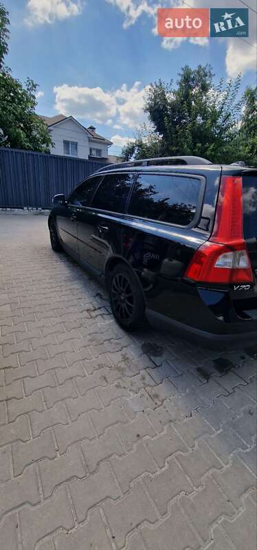 Универсал Volvo V70 2010 в Киеве